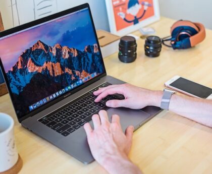 Κόλλησε το Macbook